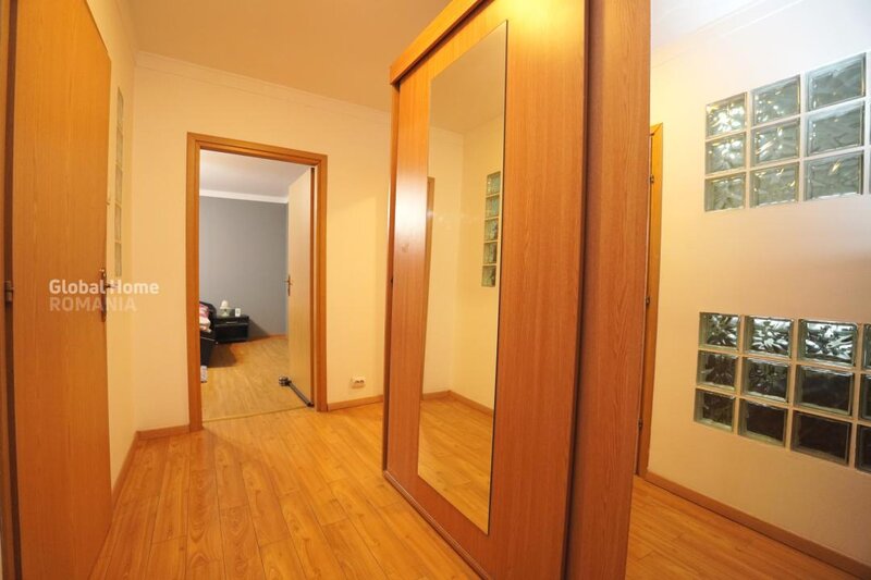 Brancoveanu Apartament spatios 4 camere, 92 mp  Metrou Brancoveanu